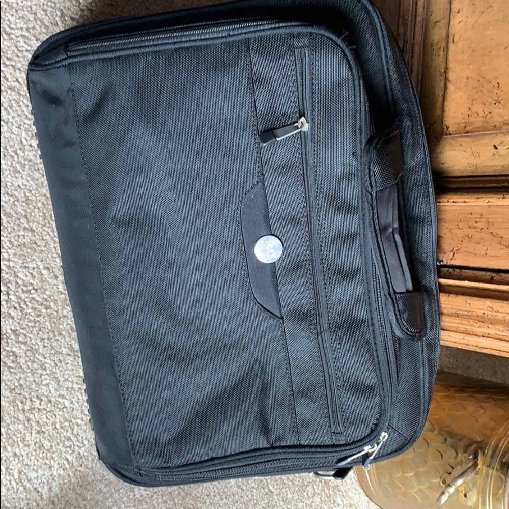 Dell laptop bag.